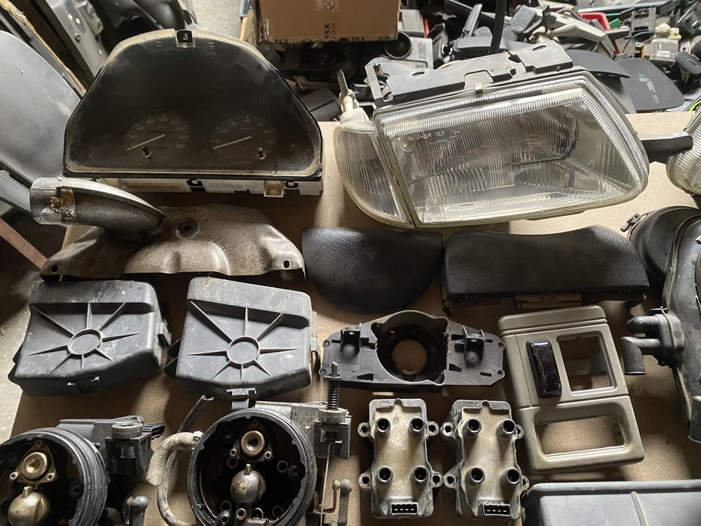 Peças citroen saxo farolins, quadrante, carburador etc..|USADO