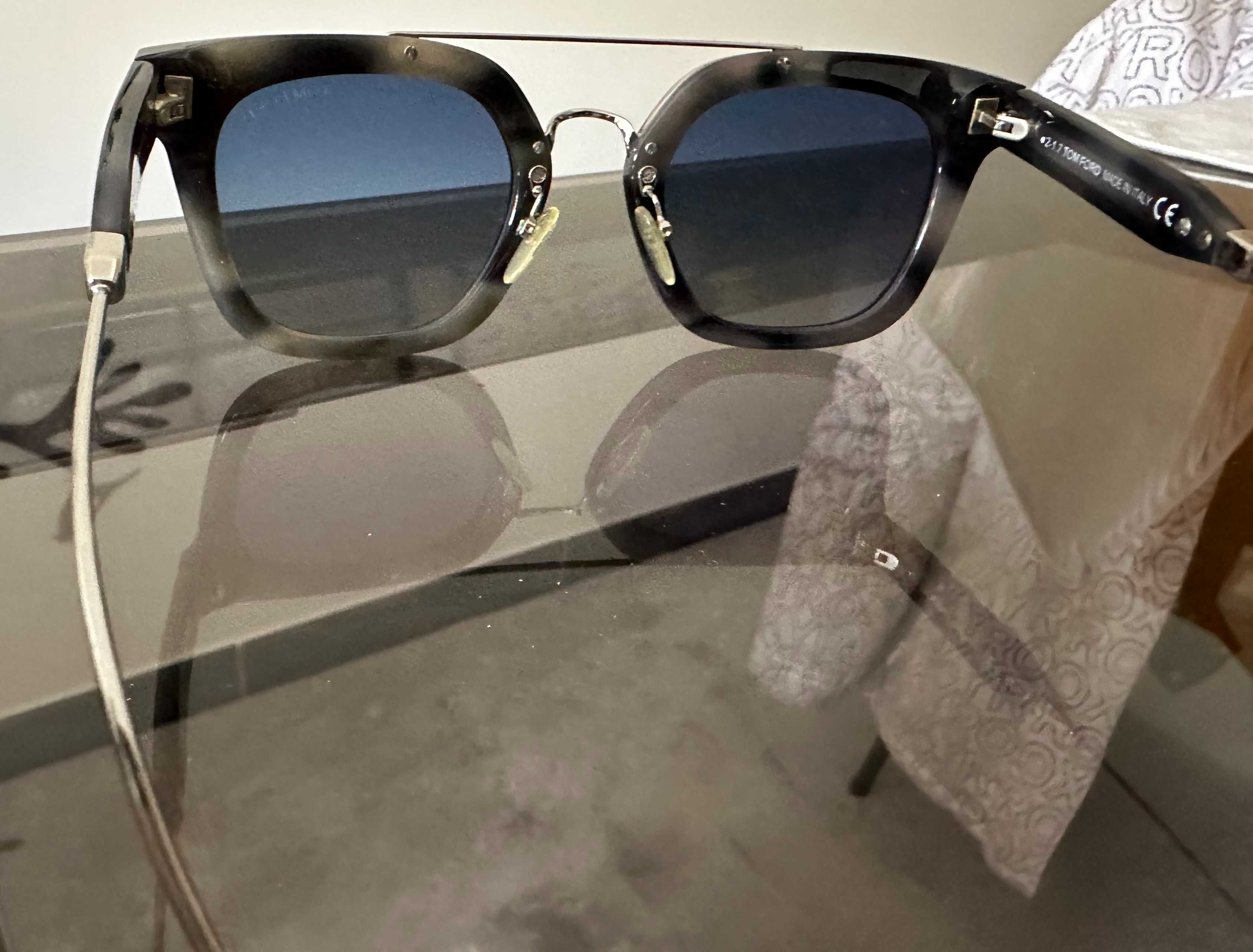 Óculos de sol da marca Tom Ford