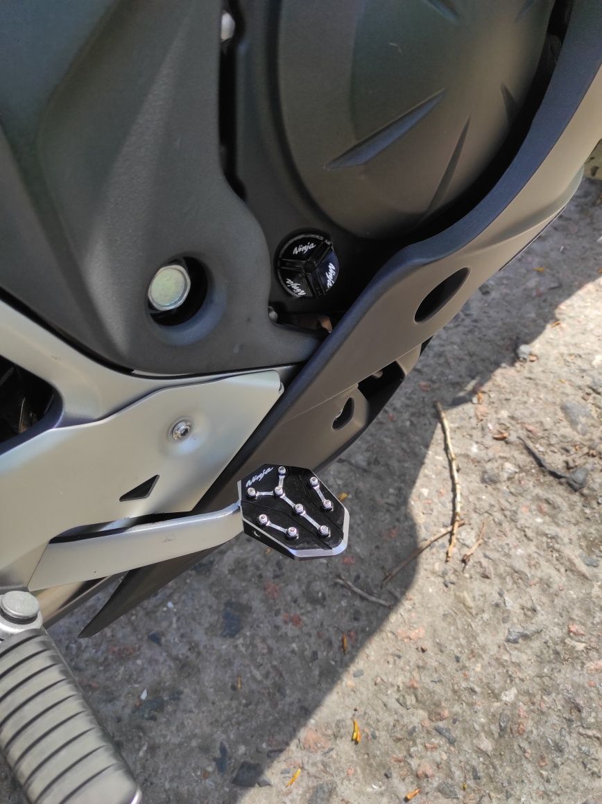 Kawasaki ninja 400R 2010 р.