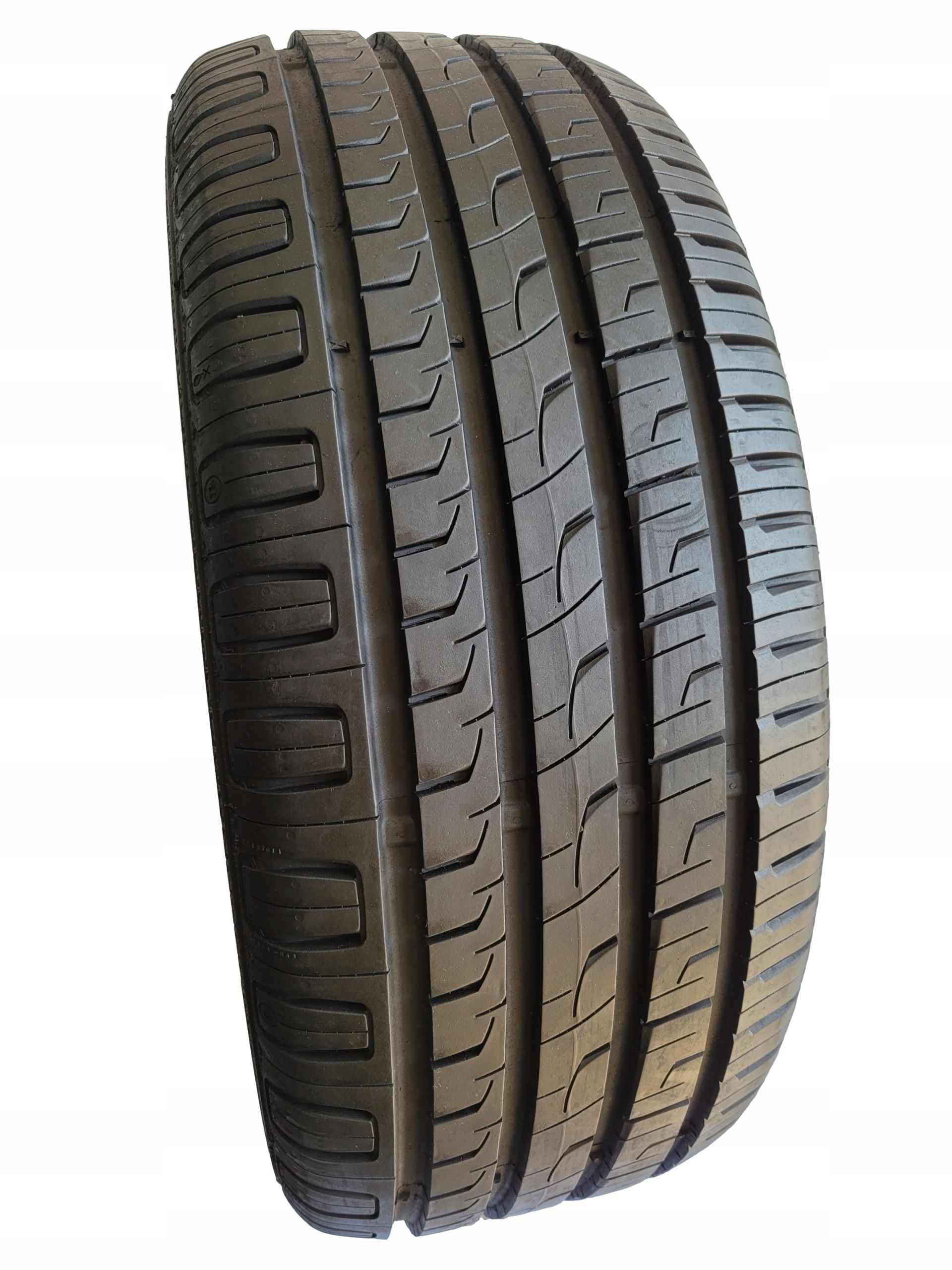 Barum bravuris 3HM 235/55 R17 103V XL 8 8.5mm