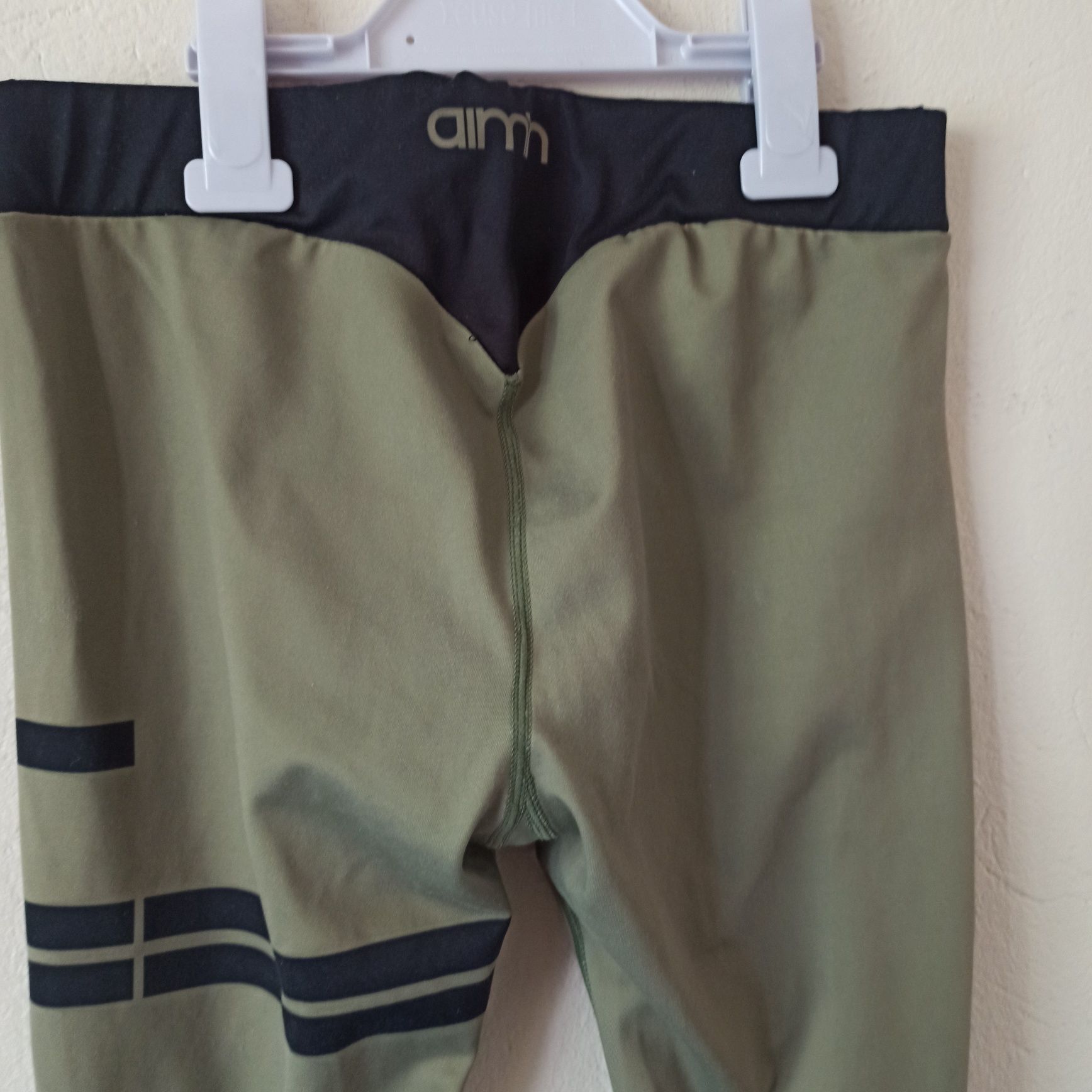 Sportowe legginsy S aim'n