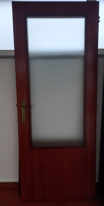 Porta com vidro opaco