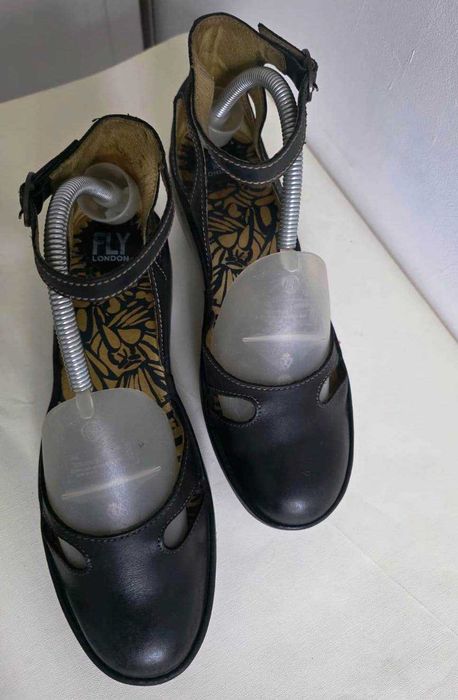 Fly London buty Yunafly