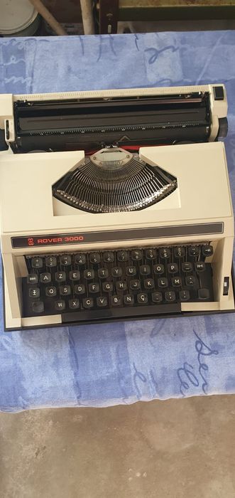 Maquina de escrever  roover 3000