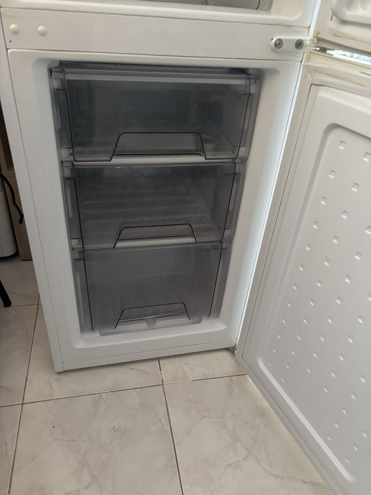 Vende-se frigorifico
