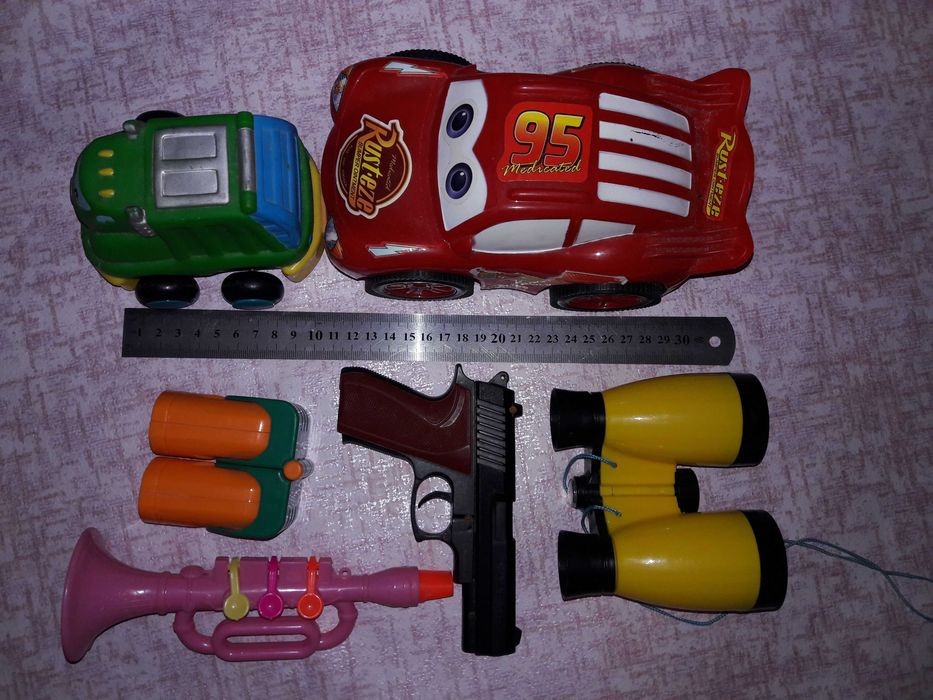 Набір іграшок в доброму стані. за все 80гр.