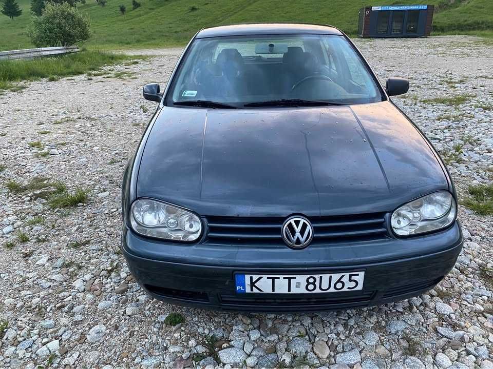 Golf 4 TDI – jeździ jak trzeba, wygląda jak może :)