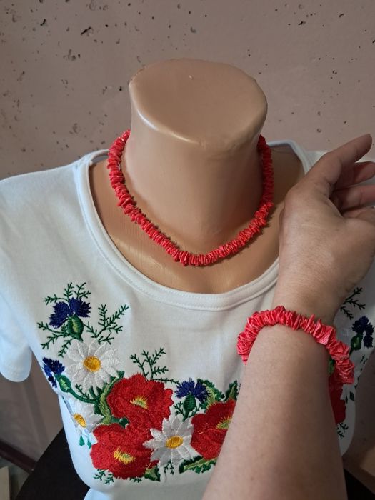 Коралі. Кольє. Браслет.