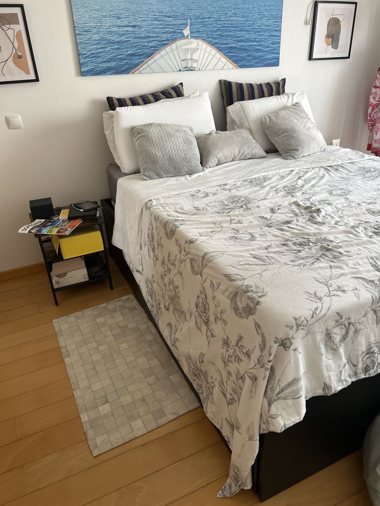 Cama Ikea Queen com arrumação e Colchão Queen