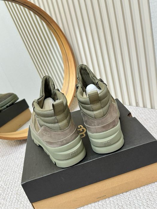 Зимові кросівки ugg з  хутром ботинки угг уггі кроссовки зимние