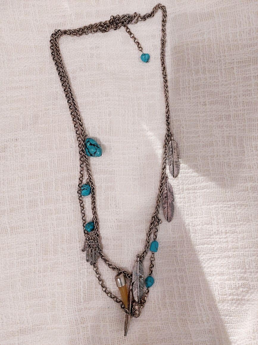 Colar com penas boho