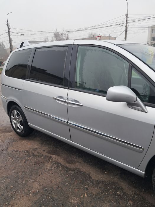 Пежо 809 2009 рік