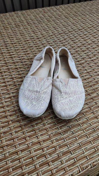 Różowe espadryle tenisówki Toms 38 pudrowy róż błyszczące