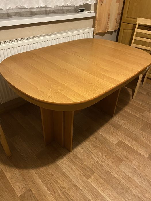 Stół rozkladany do jadalni