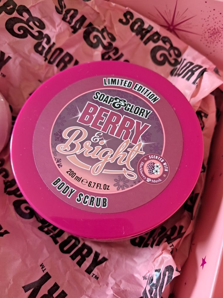 Body Scrub Soap&glory kula do kąpieli limitowana edycja