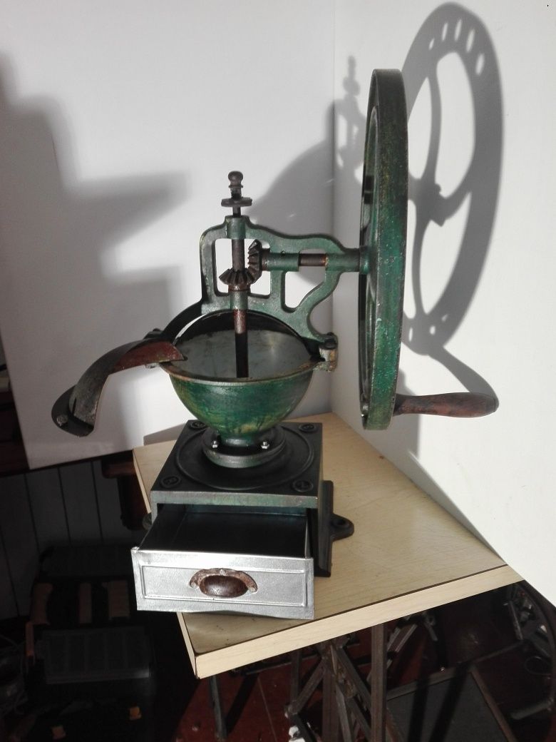 Moinho de café antigo