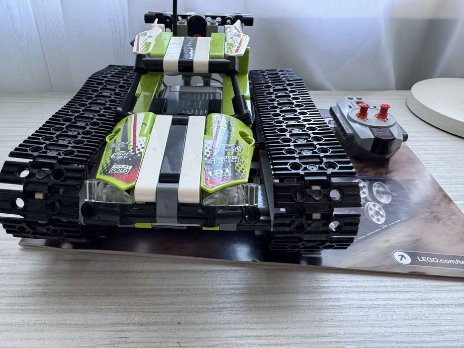 Продам машину Lego на пульті управленія