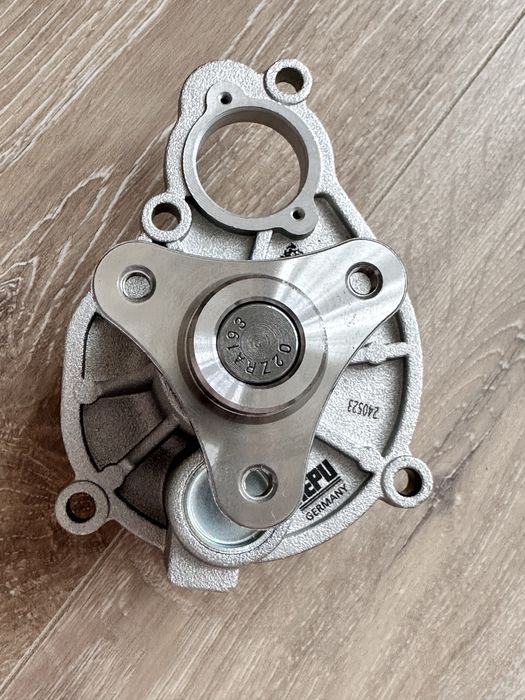 Водная Помпа Hepu для BMW f30 - f36