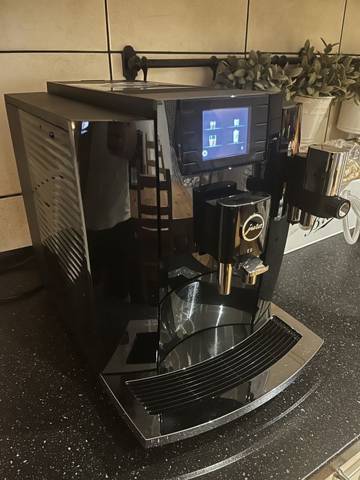 Ekspres Jura E8 EB 15355  Piano Black , SUPER , Ideał , BDB !