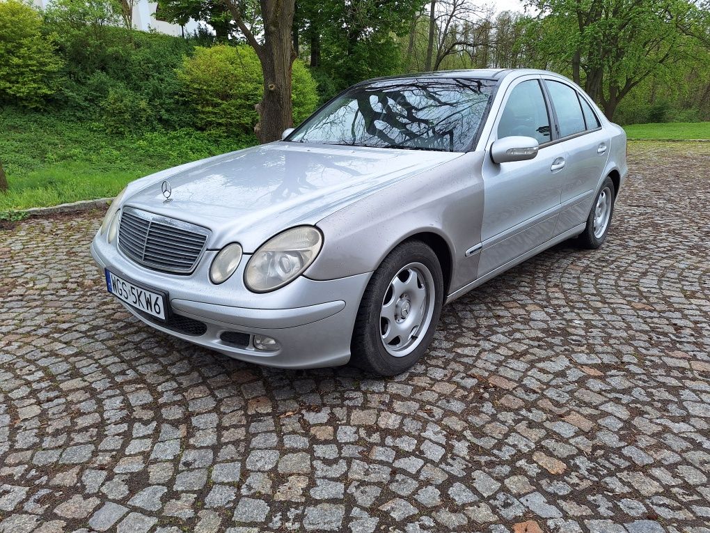 Mercedes E220 W211