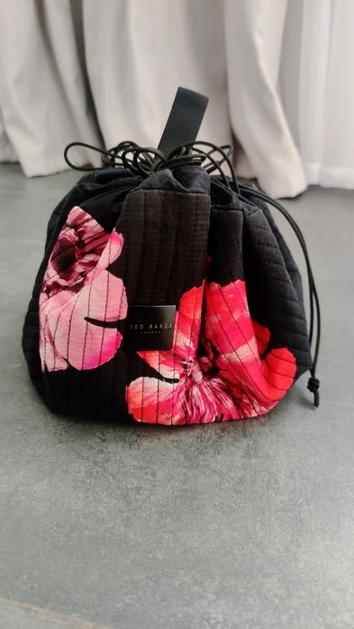 Косметичка Ted Baker Beauty Drawstring Limited Edition