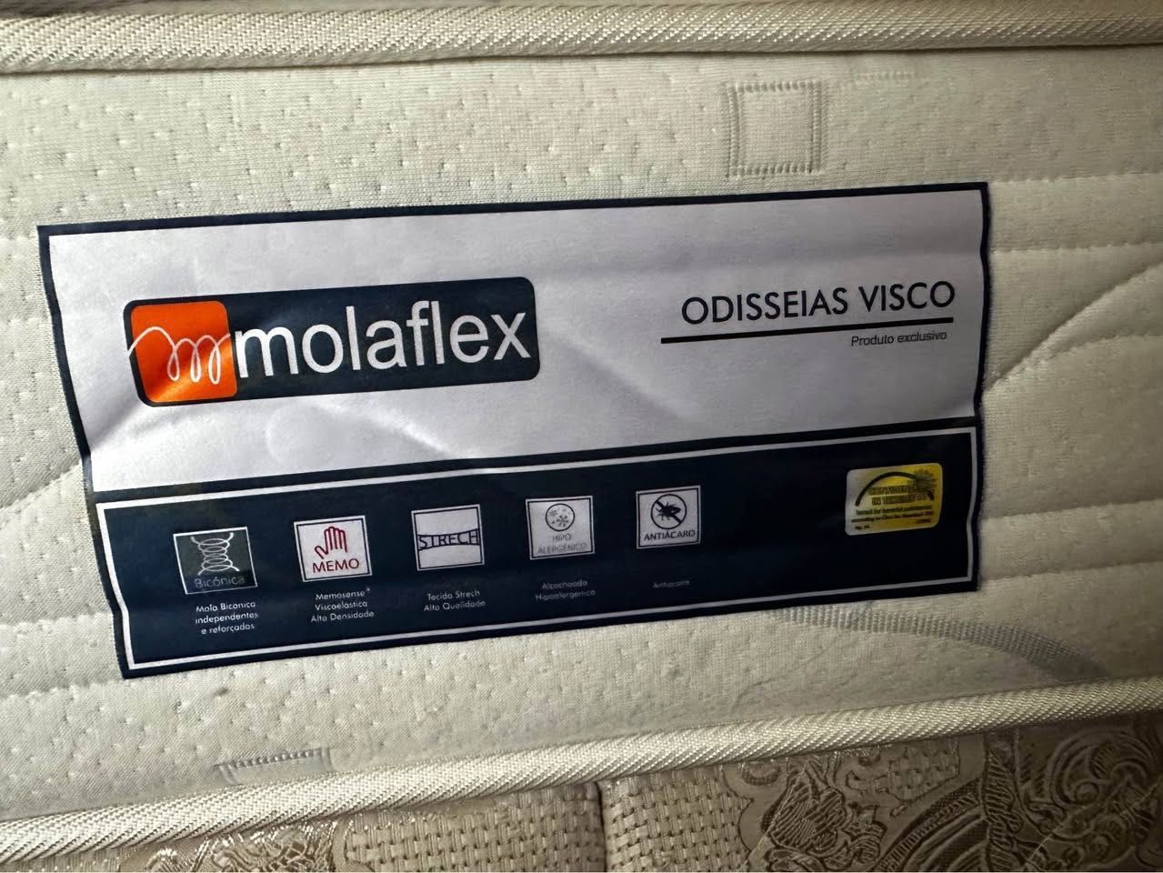 Sommier com baú arrumação e colchão (opcional)