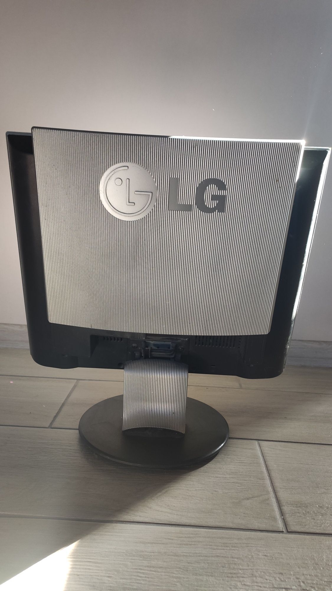 Монітор LG Flatron