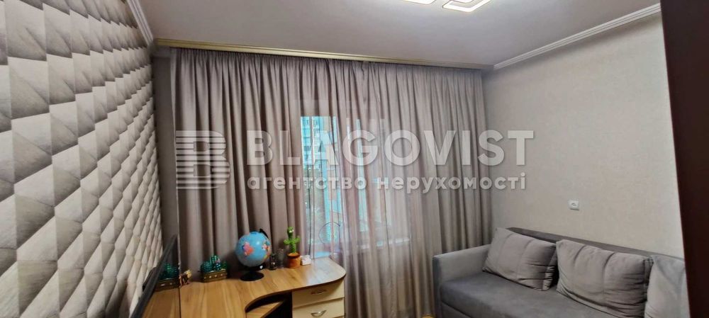 Продаємо затишну 3кім.квартиру в Деснянському р-ні Марини Цвєтаєвої 12
