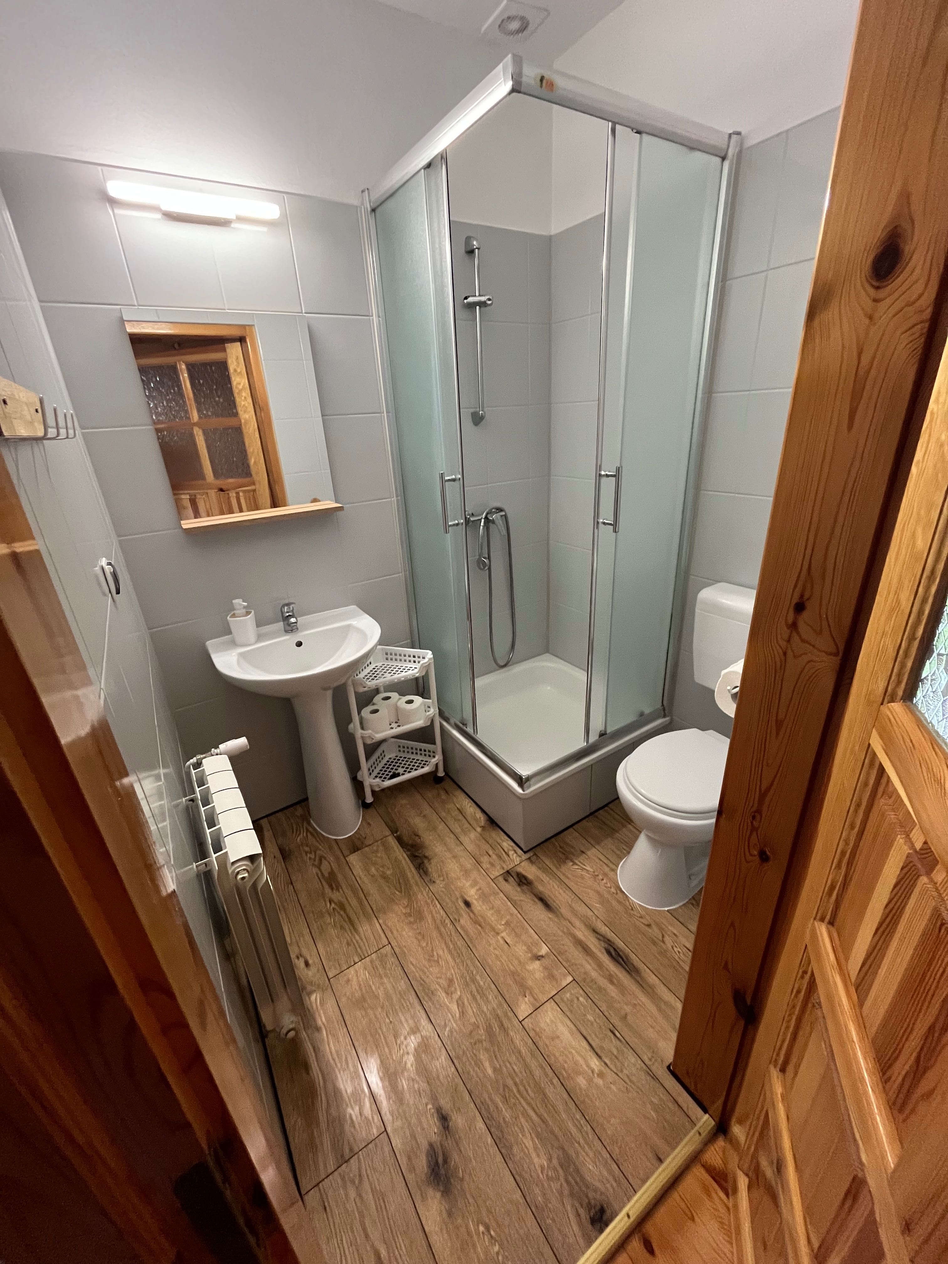 Las i Woda noclegi pokój apartament, mazury , Mikołajki Iznota