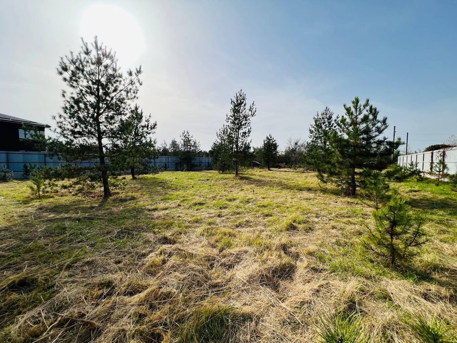 Продам участок в Обуховке закрытая территория лес река