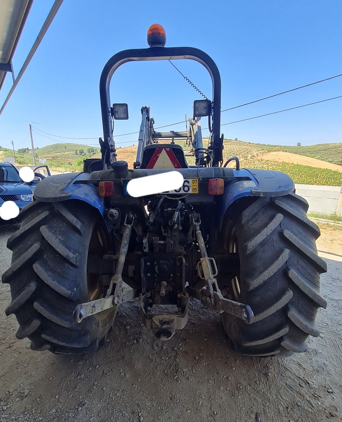 New holland tn85a