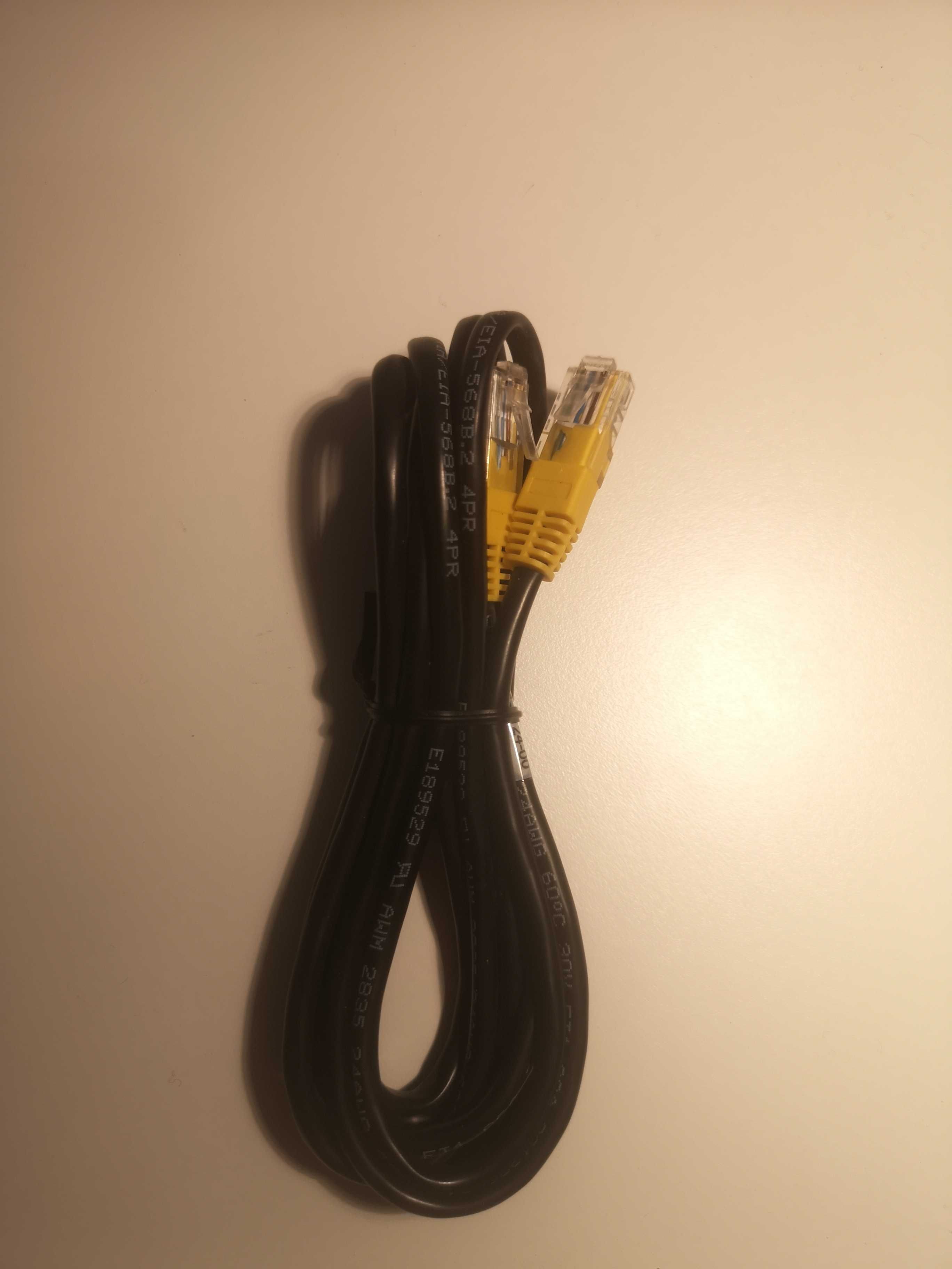 Kabel ethernet 2.5m, cat.5a - nowy