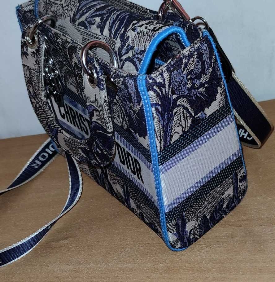 Torebka Christian Dior śliczny wzór Damska Modna Stan idealny