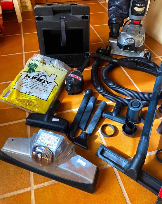 Vende-se Aspirador Kirby Avalir – Limpeza Profissional em casa.