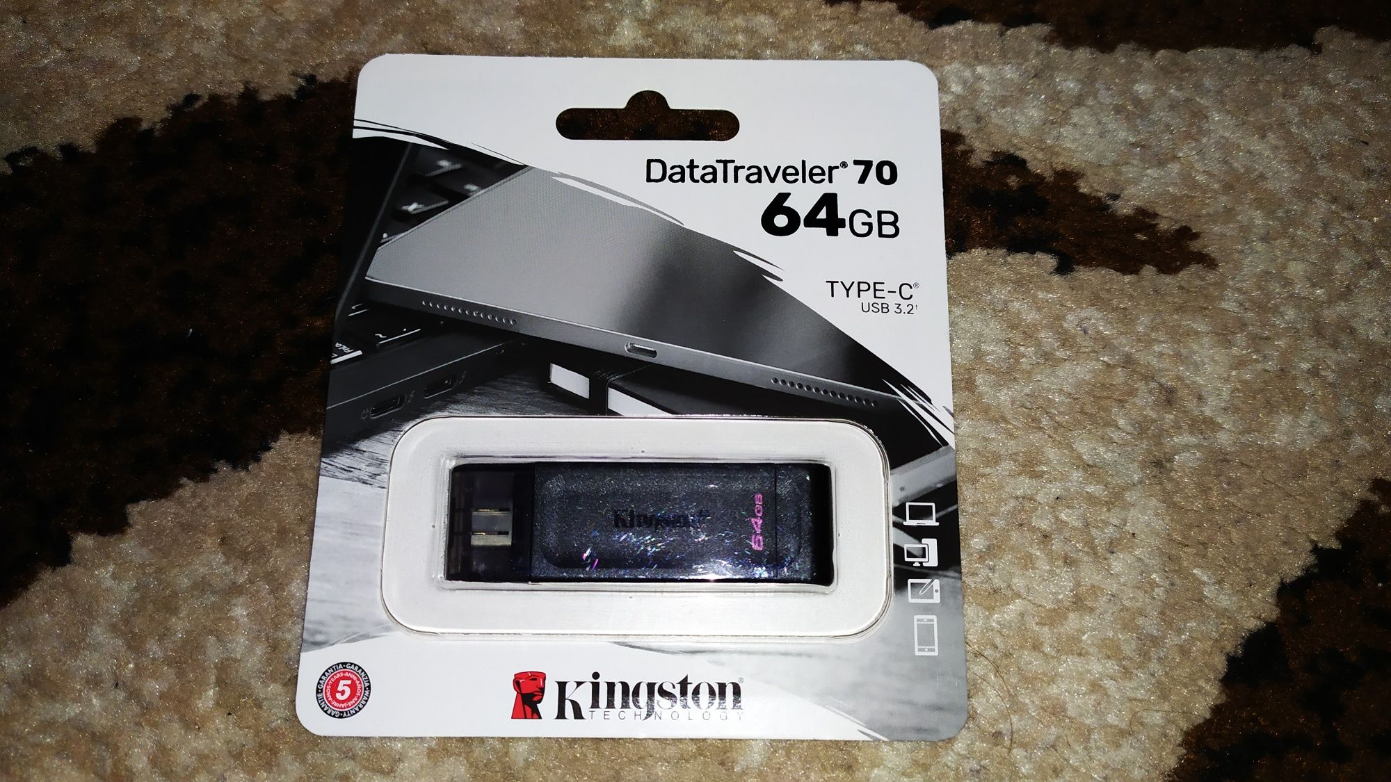 Флешка Kingston Data Treveler 64 type-c