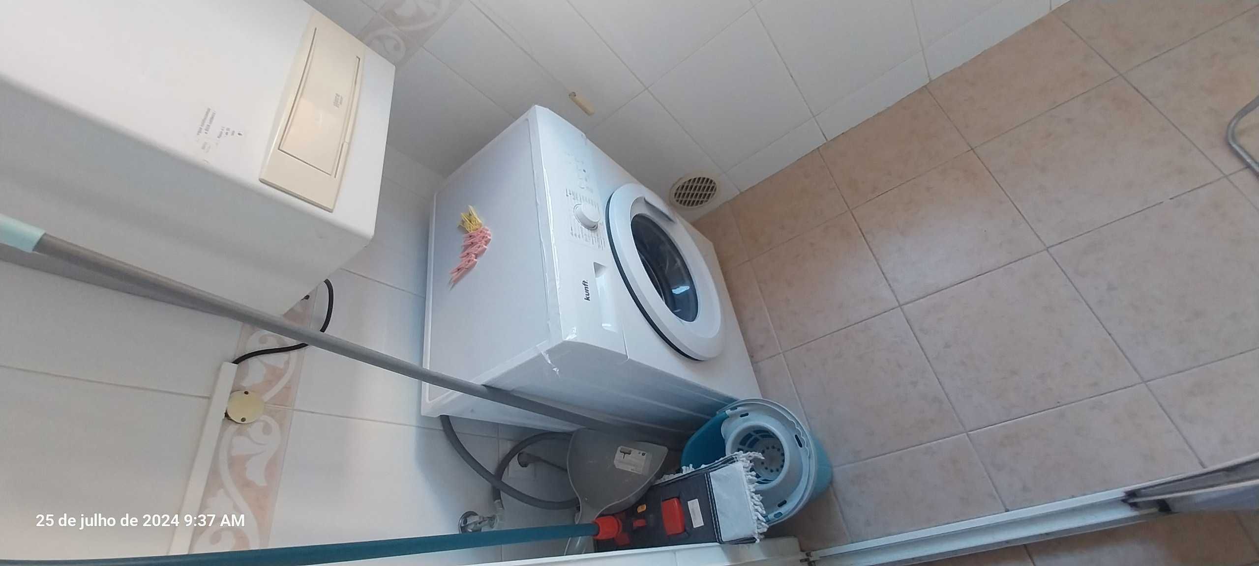 Apenas mulher Quarto compartilhado  cada cama 300€+300€ da calção