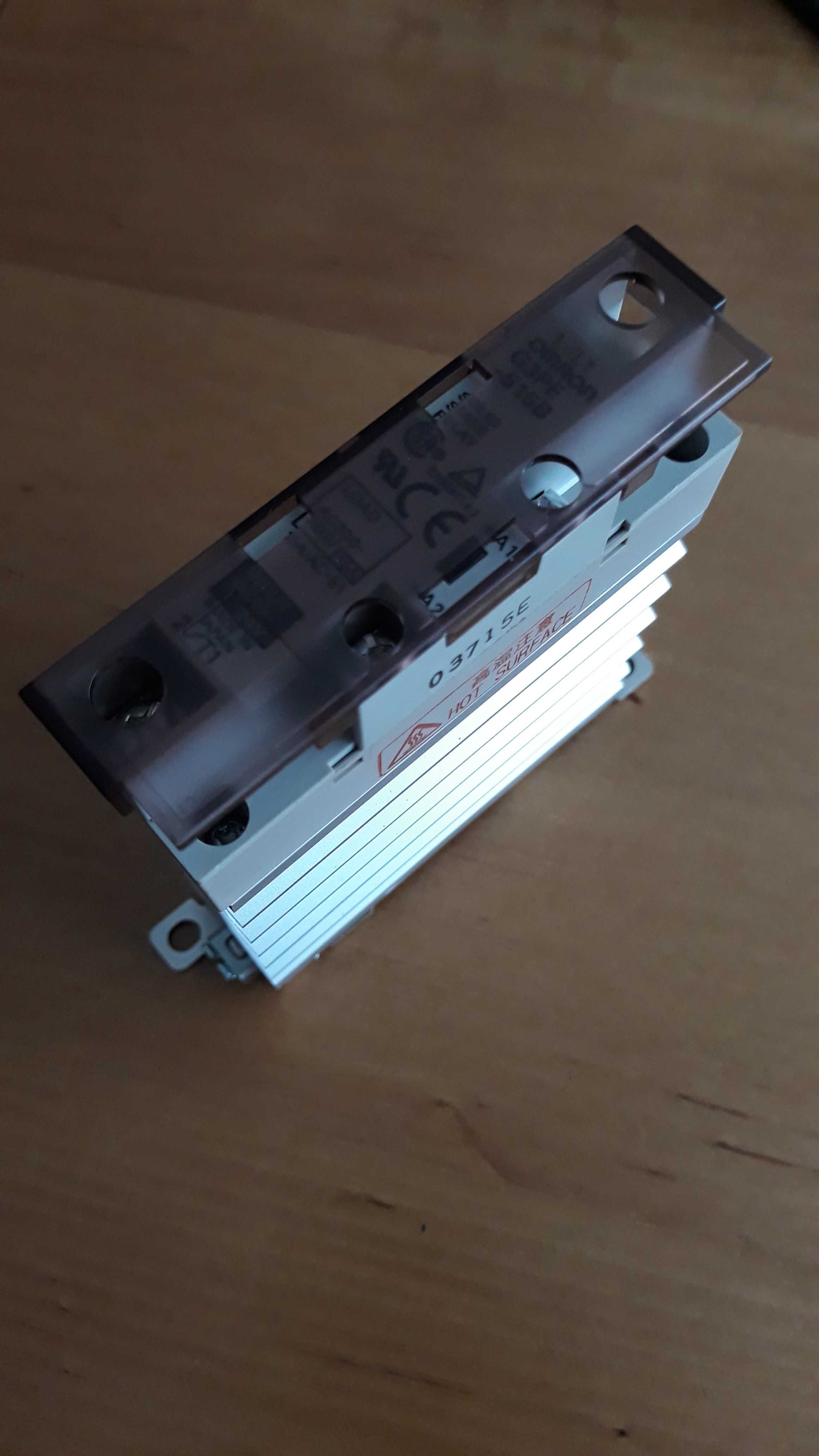Przekaźnik półprzewodnikowy Omron G3PE-515B