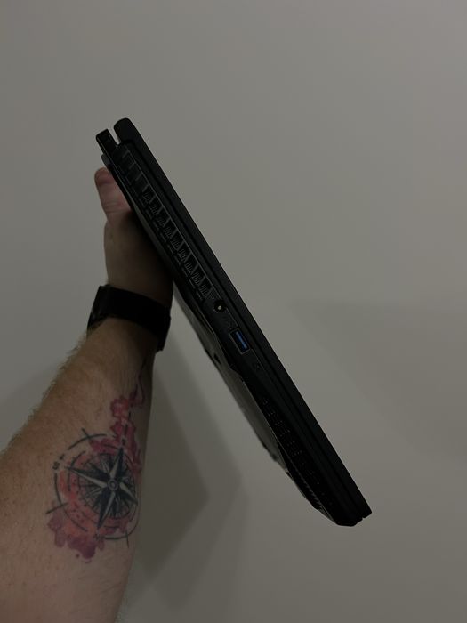 Топовий ігровий ноутбук MSI Thip GF63 True Gaming у відміному стані