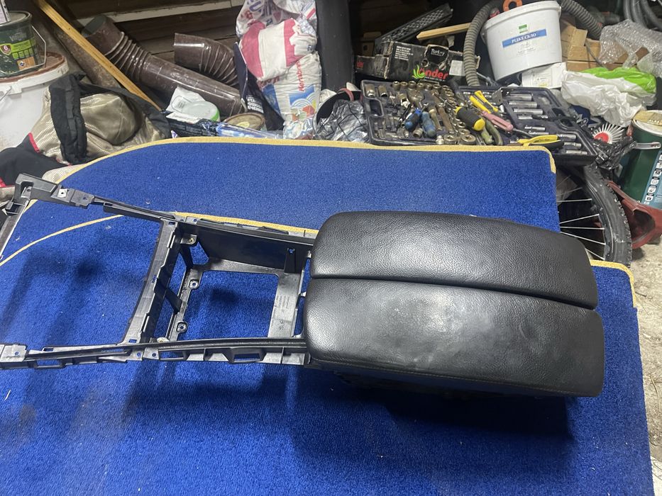 Подлокотник для BMW E70 2007-2013