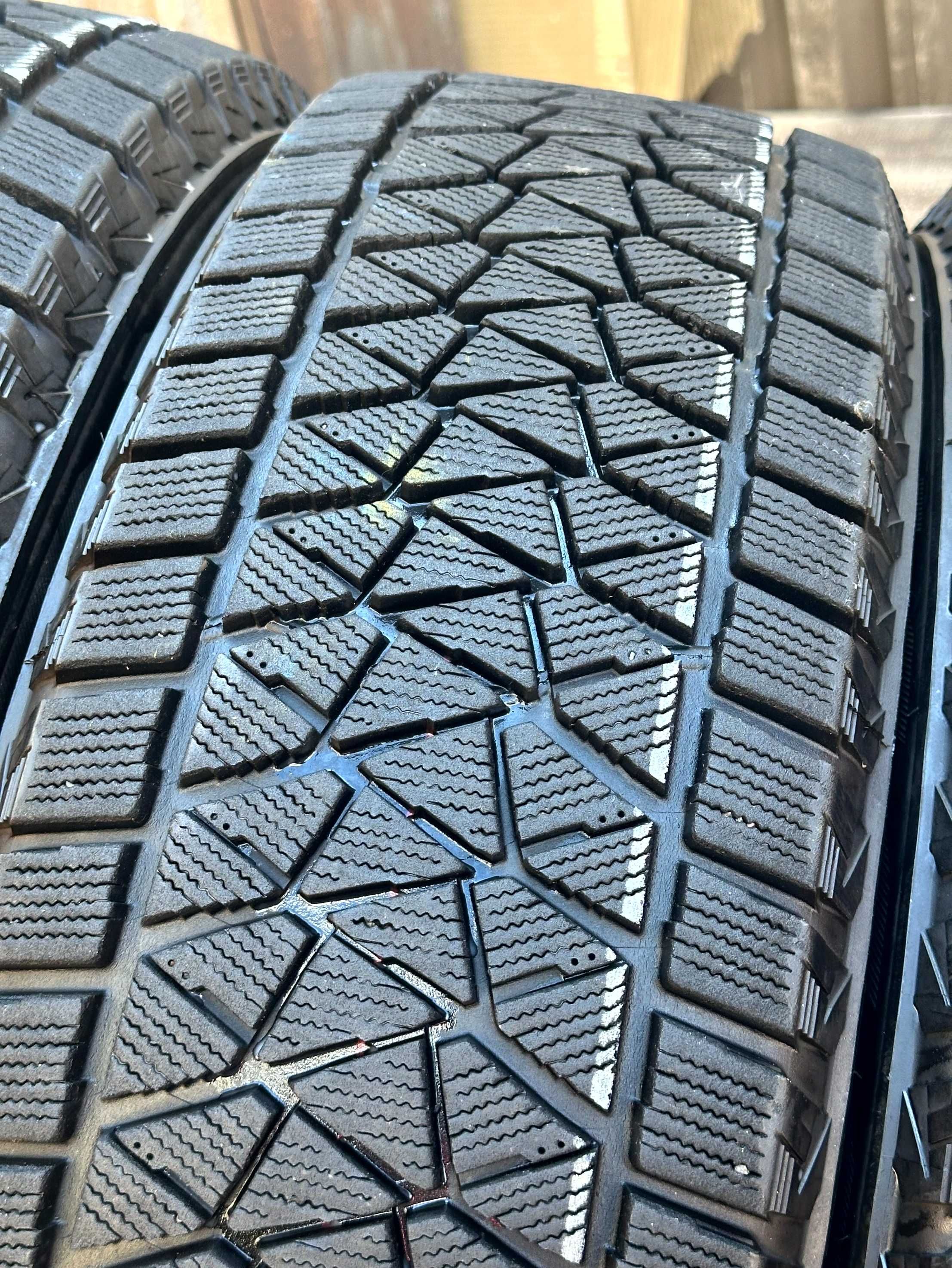 Шины БУ 235 65 R 18 Bridgestone Blizzak DM-V2 Резина зима Япония