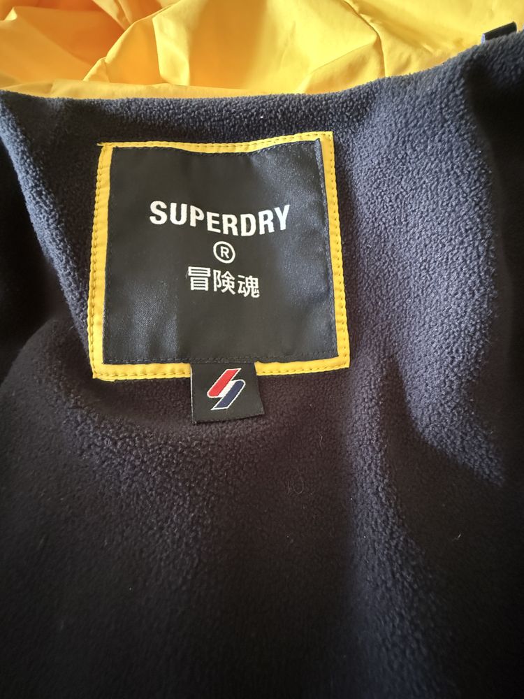 Casaco Superdry como Novo L