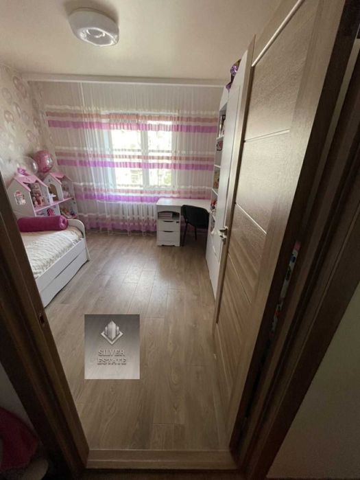 Продається 3х кімнатна квартира по Автозаводській.