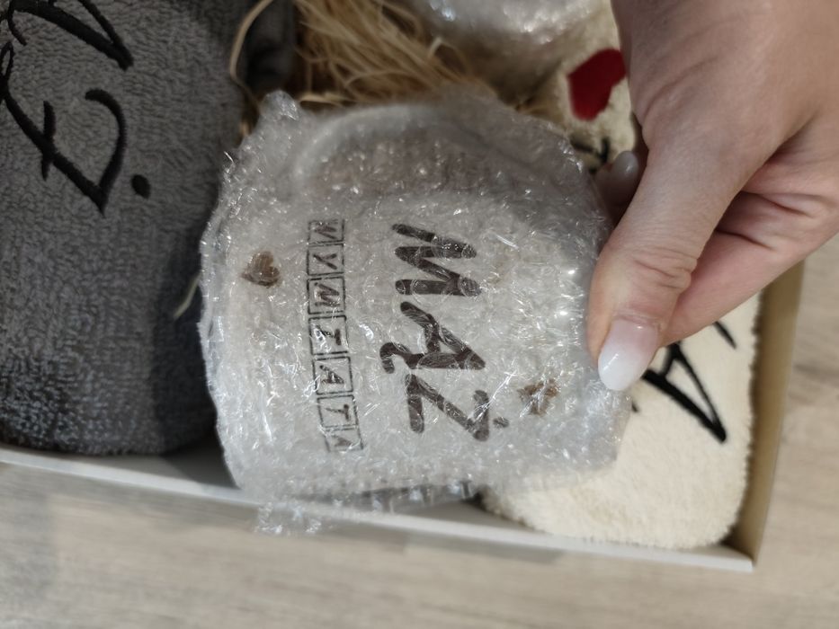 Zestaw dwa ręczniki i dwa kubki na rocznicę ślubu /ślub młodej pary