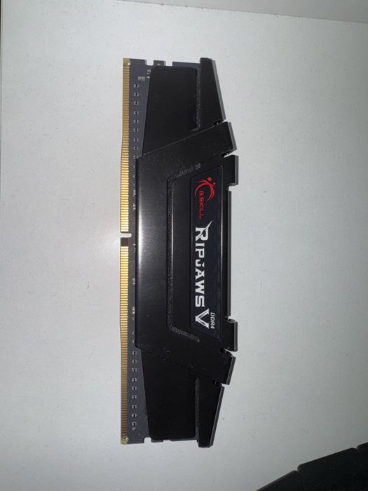 Pamięć RAM G.SKILL DDR4 ripjavs 16GB 3200MHZ CL16 XMP2 BLACK