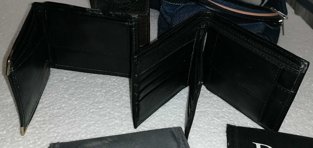 Bolsas e carteiras, lote 23, tudo por 5€