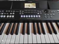 Yamaha psr SX 600