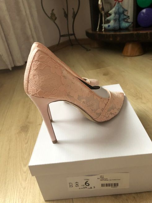 Кружевные туфли на каблуке Miss Selfridge из ASOS
