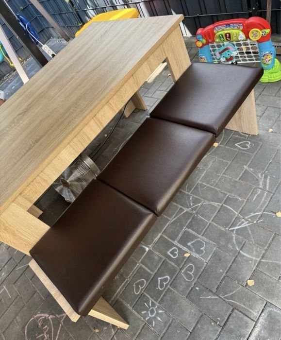Jadalnia komplet stół i ławki tapicerowane
