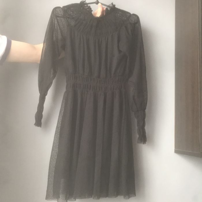 Плаття в сіточку