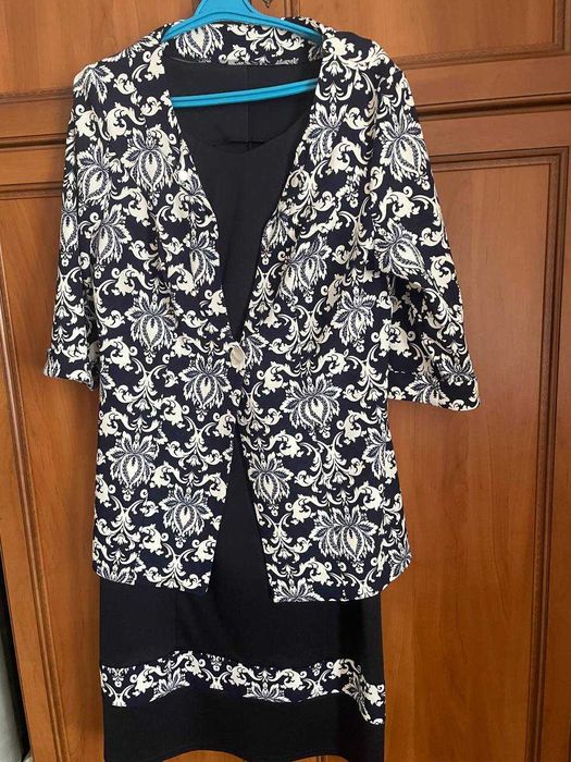 Продам красивое платье/костюм